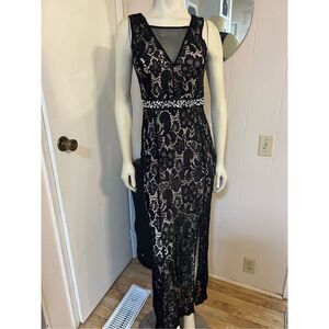 Enfocus Studio Sleeveless Black Lace Beaded Waist Sleeveless Gown W/ Illusion Ne